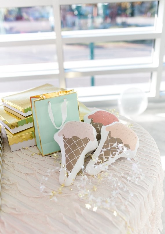 unicorn dress-up party