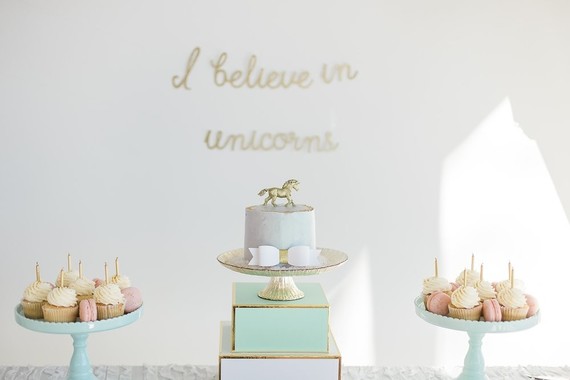 pastel dessert table