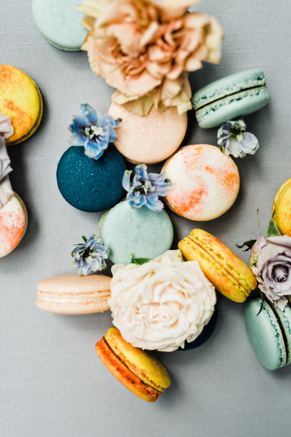 beautiful color palette with macarons Inspiration