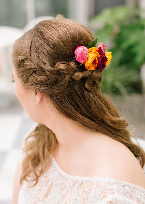 bridal hairstyle with flowers