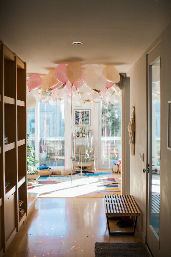 pink and white balloons