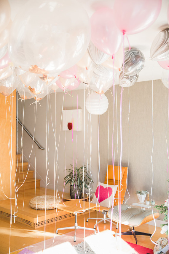 pink and white balloons