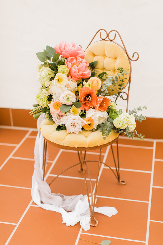peach and gold wedding bouquet