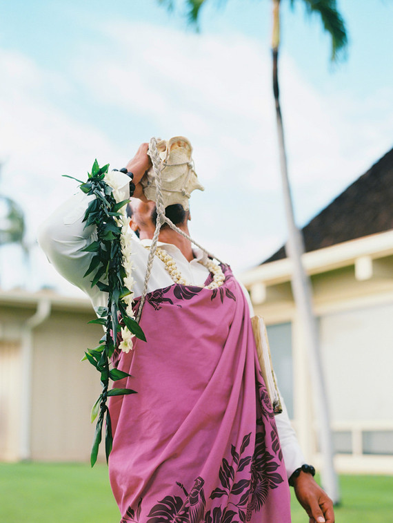 Indie Portland meets Maui wedding