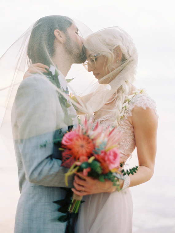 Indie Portland meets Maui wedding