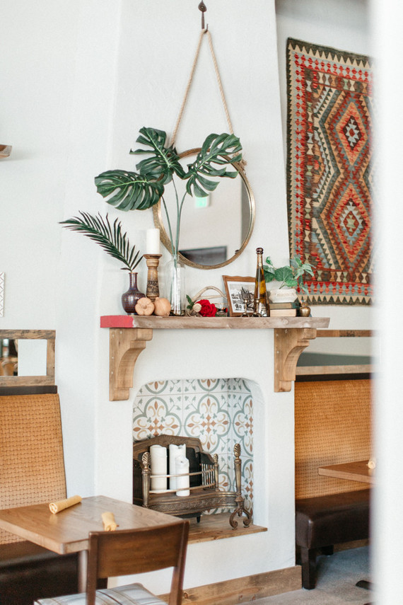 Model mantel with spanish tile