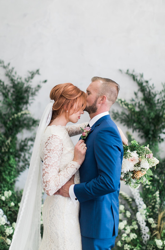 Modern minimal fall wedding ideas