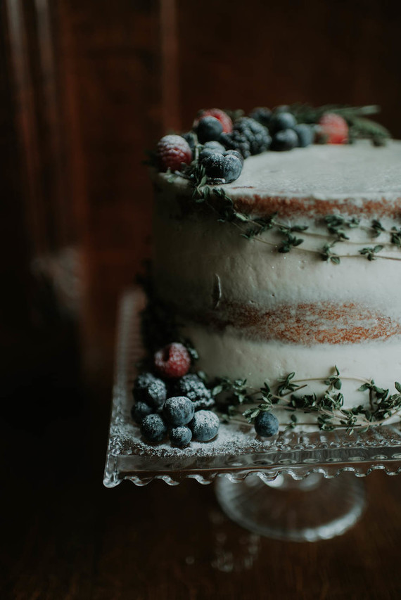 dark semi-naked cake ideas