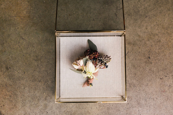 simple fall boutonniere