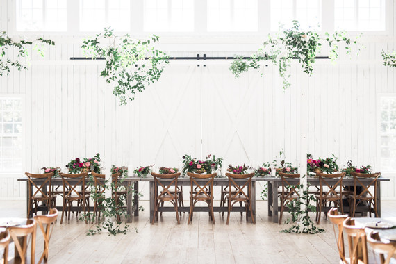 Bright, modern barn wedding Inspiration