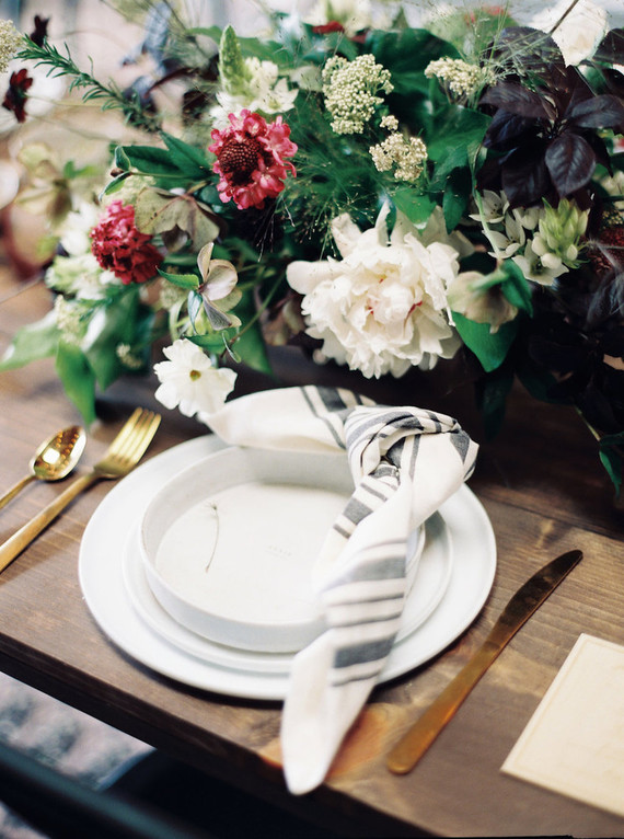 Minimal fall at-home wedding ideas