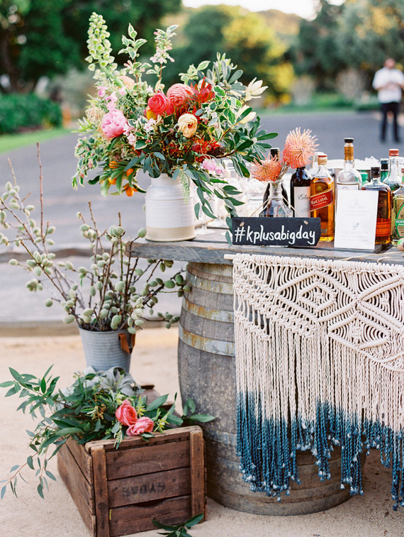 Wedding bar with macrame details