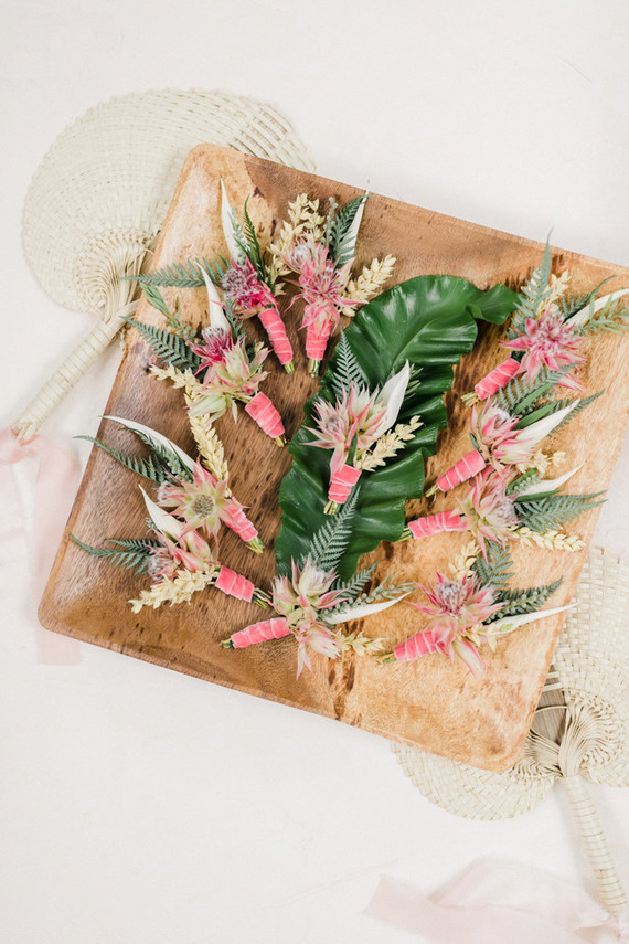 Tropical boutonnières
