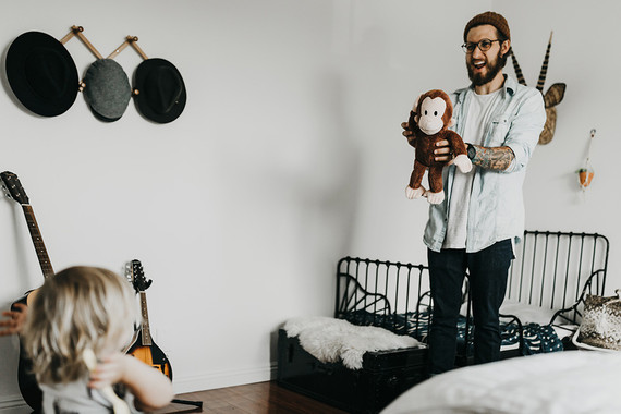 At home family session with macrame artist Judah Co.