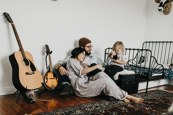 At home family session with macrame artist Judah Co.