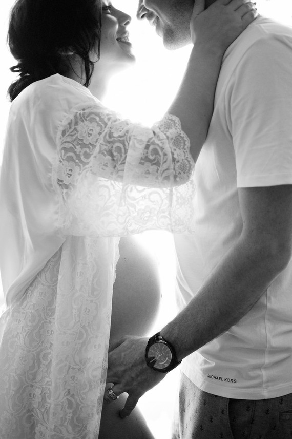 Intimate maternity photos
