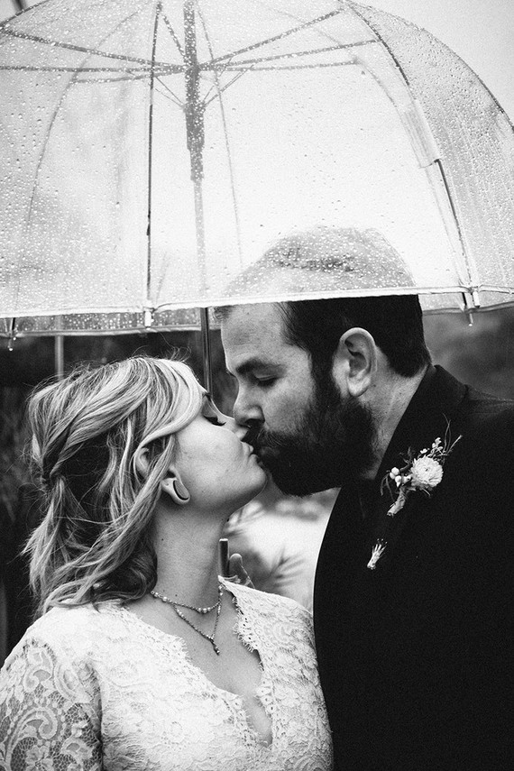Moody rainy Topanga Canyon wedding at the 1909