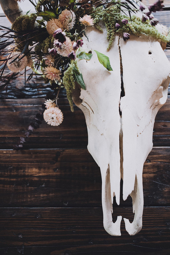 cow skull wedding decor