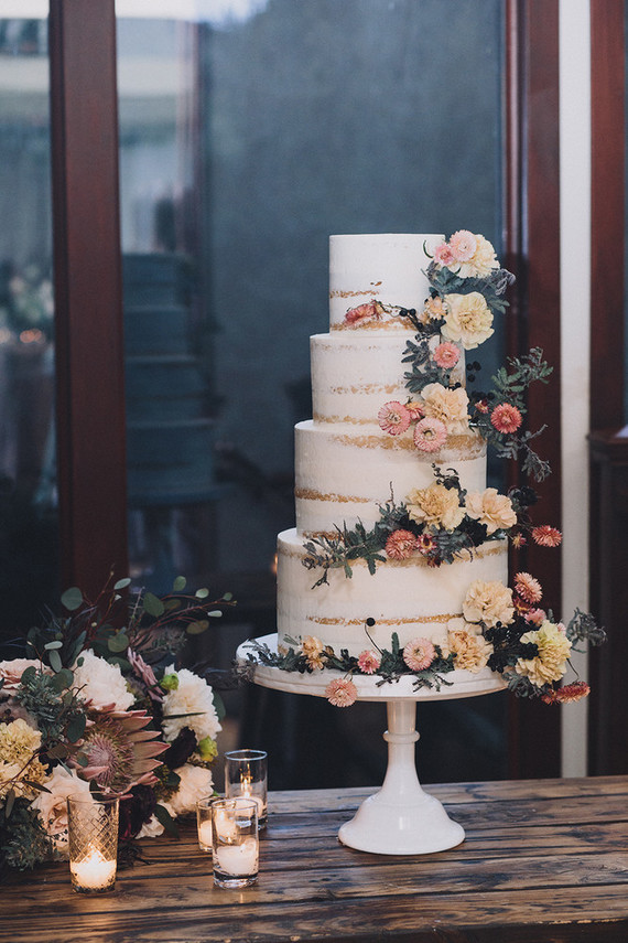 Moody rainy Topanga Canyon wedding at the 1909