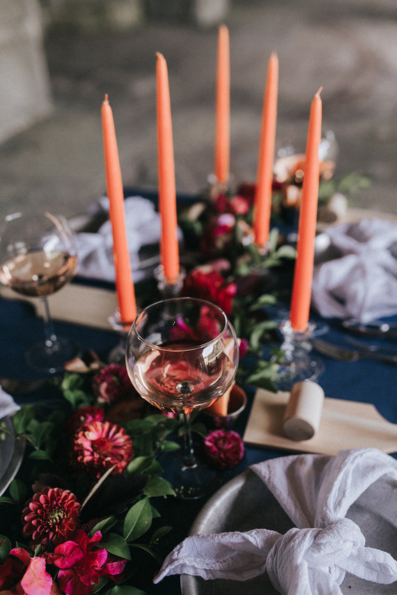 moody fall tablescape ideas