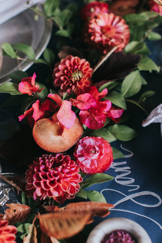 moody fall tablescape ideas Inspiration