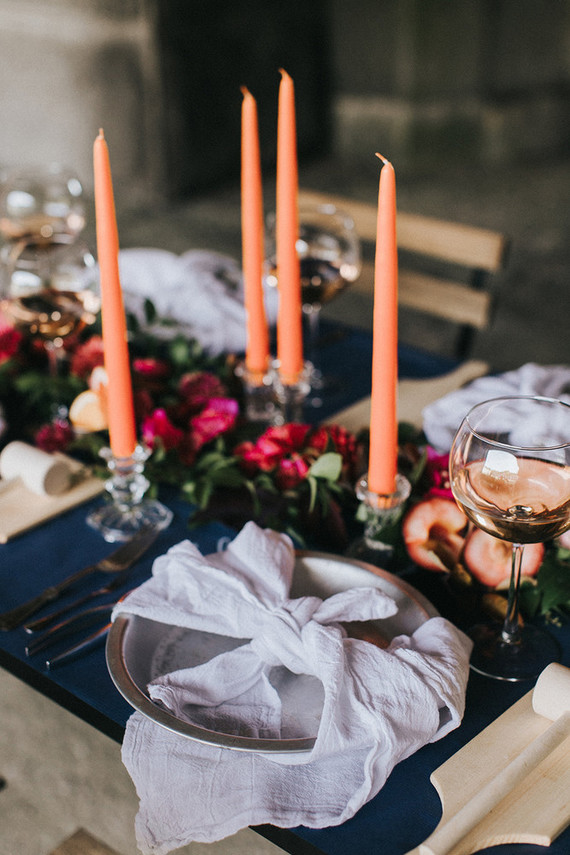 moody fall tablescape ideas