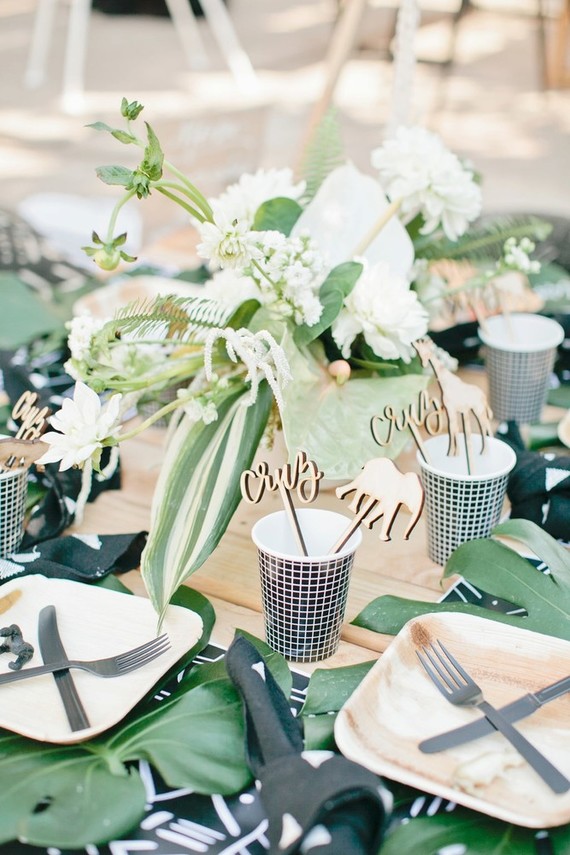 Jungle themed first birthday party ideas