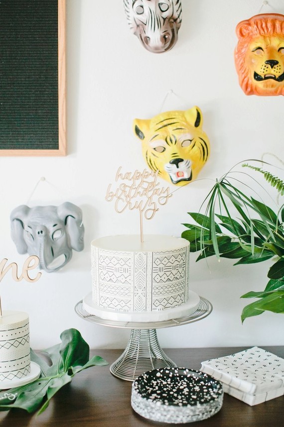 Jungle themed first birthday party ideas