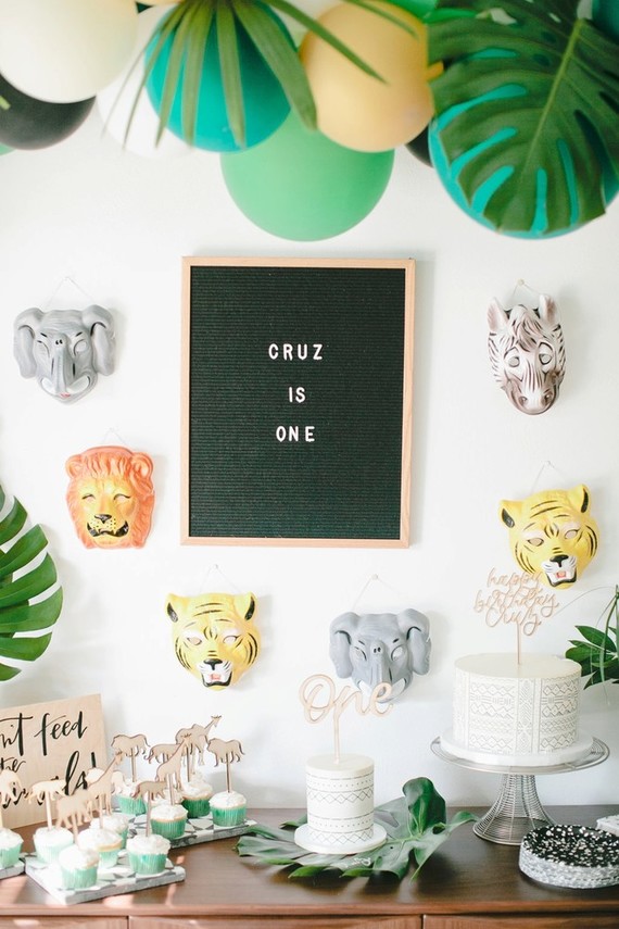 Jungle themed first birthday party ideas