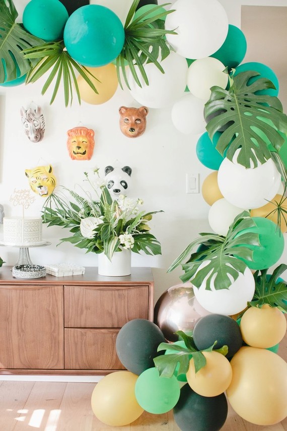 Jungle themed first birthday party ideas Inspiration
