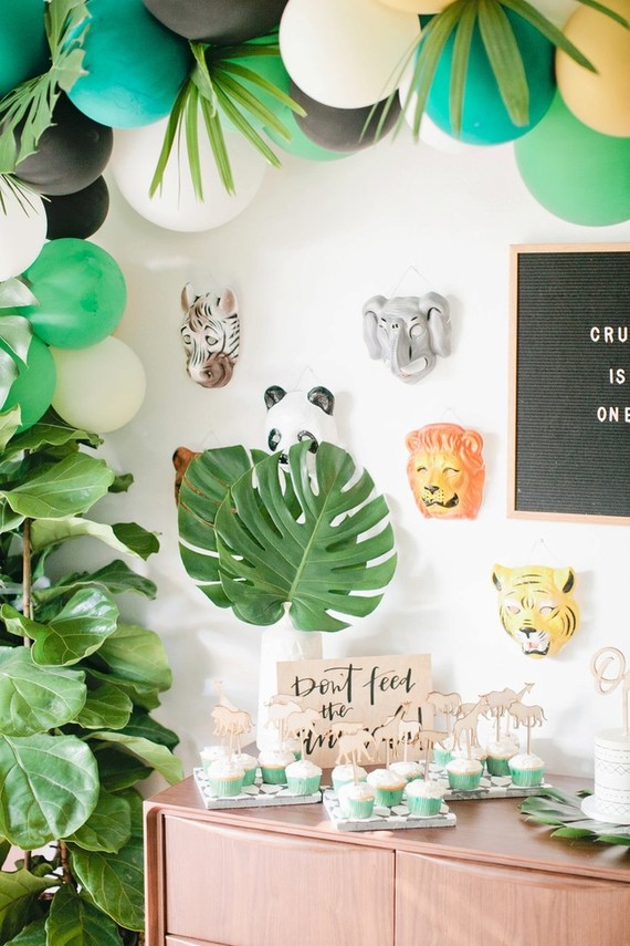 Jungle themed first birthday party ideas