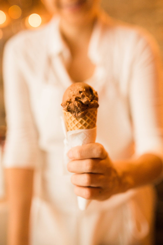 Classic Chicago wedding ceremony at A New Leaf