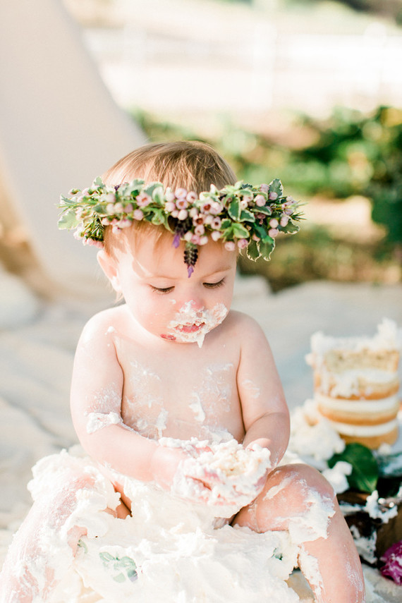 Girly picnic cake smash Inspiration