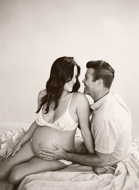 Amanda's maternity photos by Elizabeth Messina