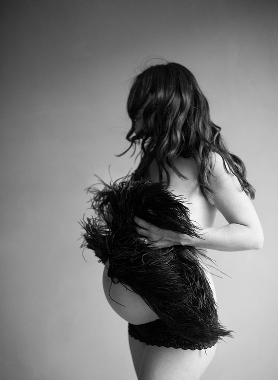 Amanda's maternity photos by Elizabeth Messina