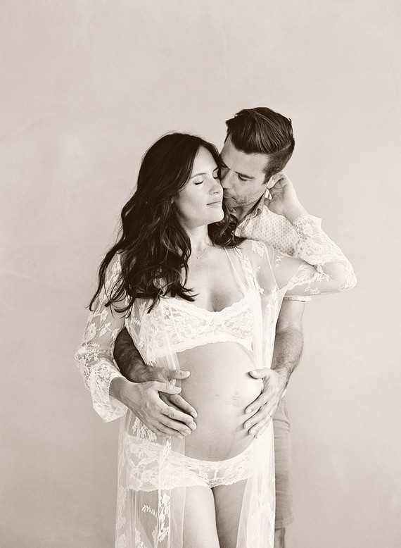 Amanda's maternity photos by Elizabeth Messina