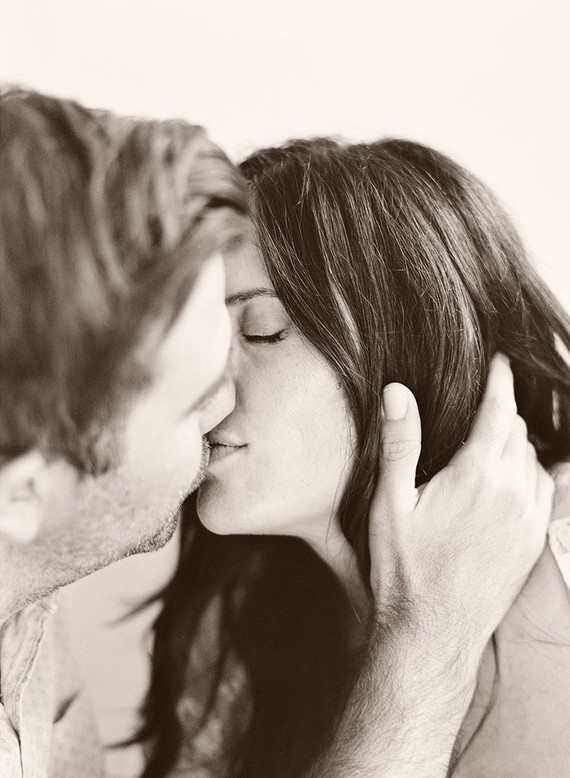 Amanda's maternity photos by Elizabeth Messina