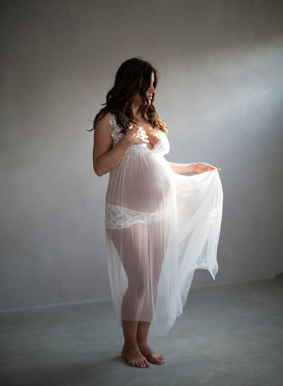 Amanda's maternity photos by Elizabeth Messina