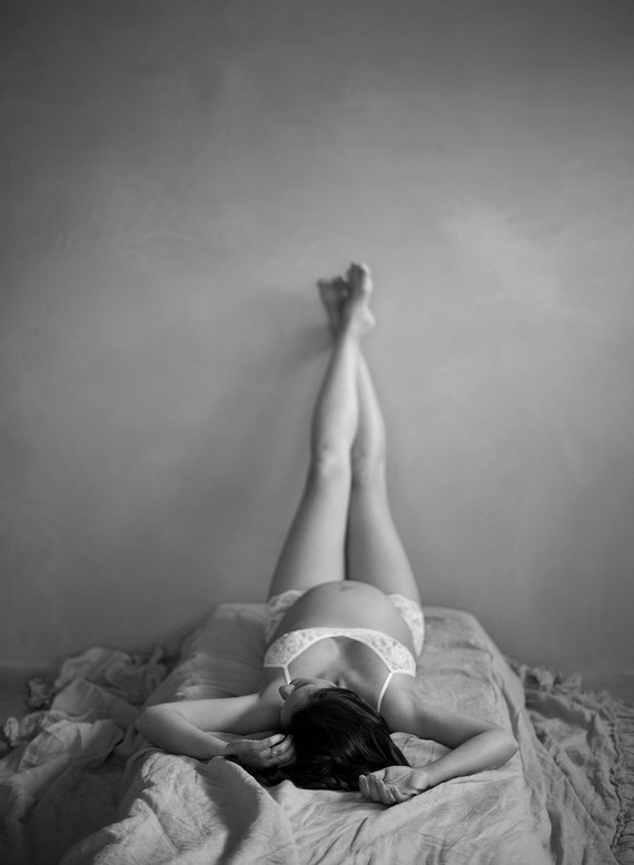 Amanda's maternity photos by Elizabeth Messina