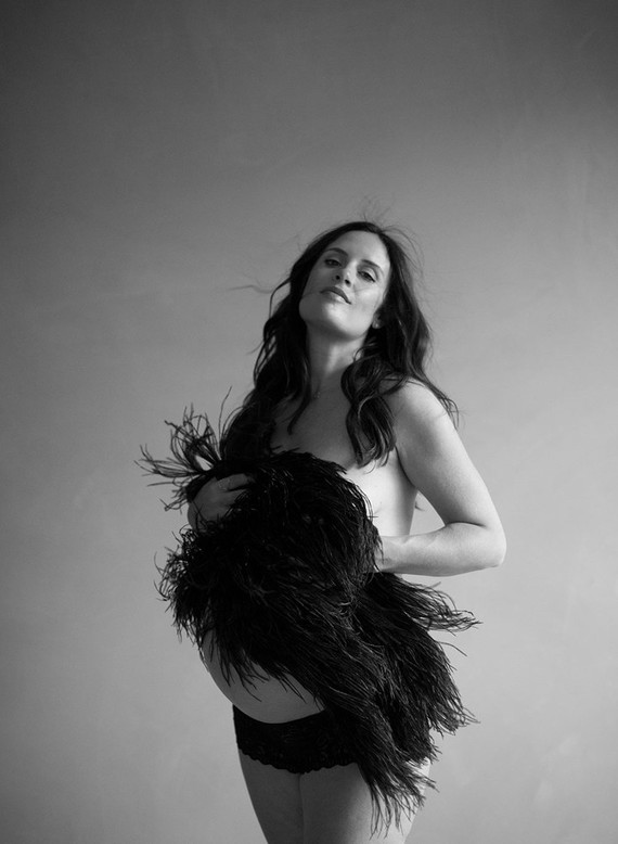 Amanda's maternity photos by Elizabeth Messina