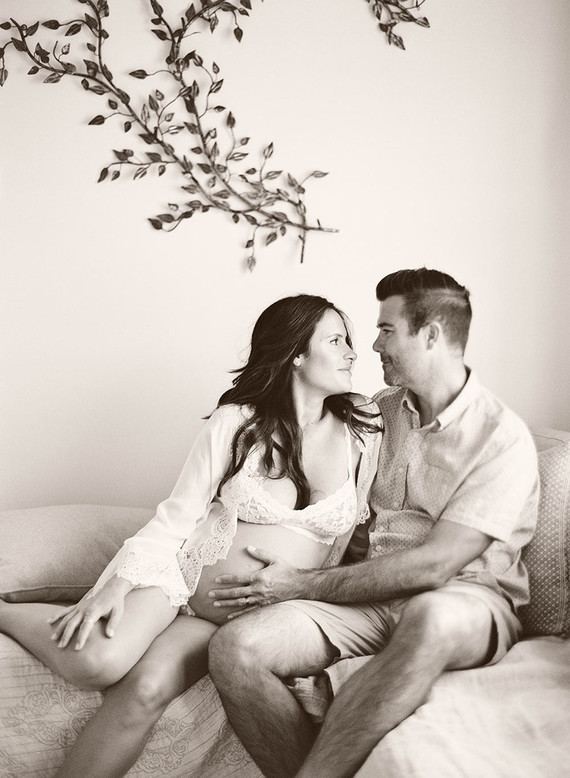 Amanda's maternity photos by Elizabeth Messina