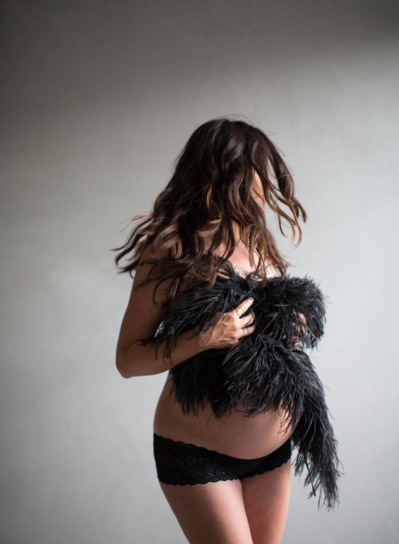 Amanda's maternity photos by Elizabeth Messina