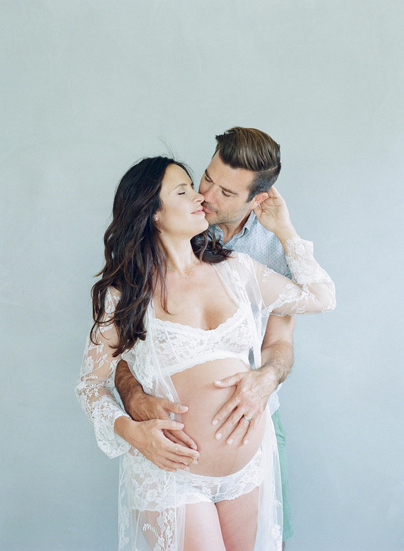 Amanda's maternity photos by Elizabeth Messina