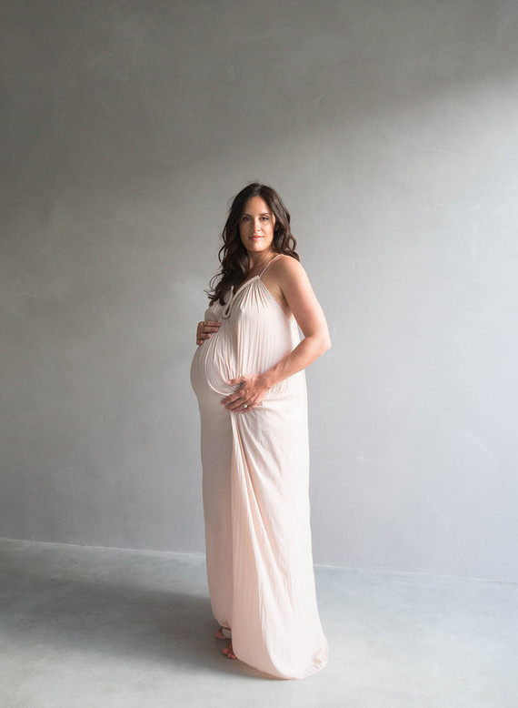 Amanda's maternity photos by Elizabeth Messina