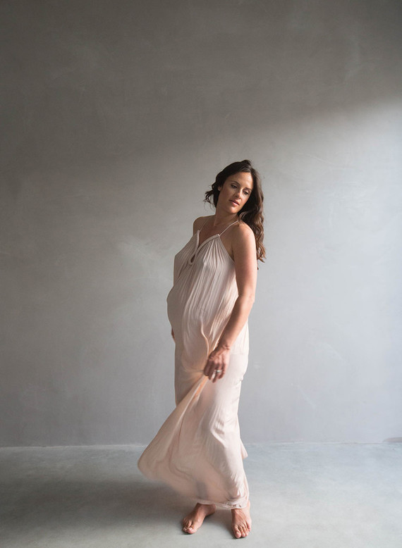 Amanda's maternity photos by Elizabeth Messina