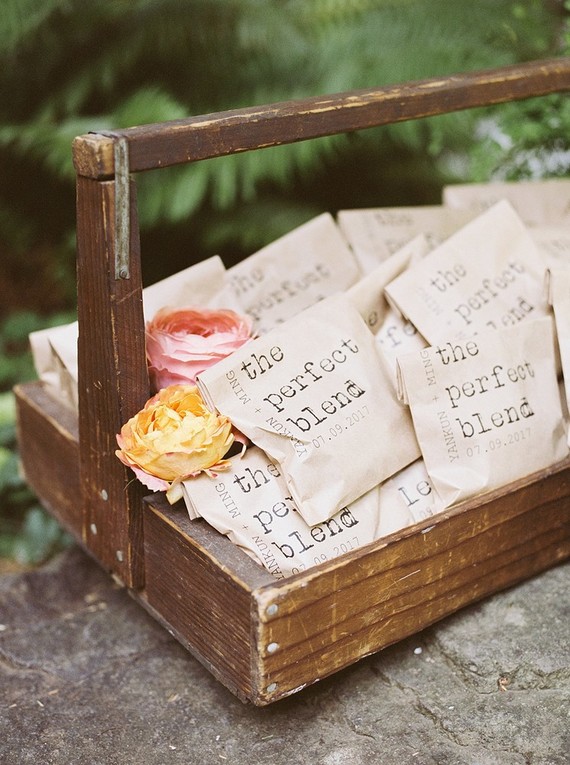 romantic fall wintery wedding in Washington state