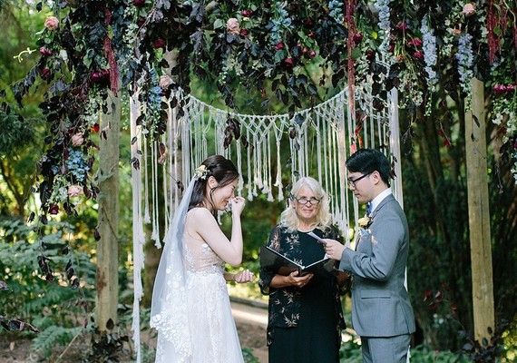 romantic fall wintery wedding in Washington state