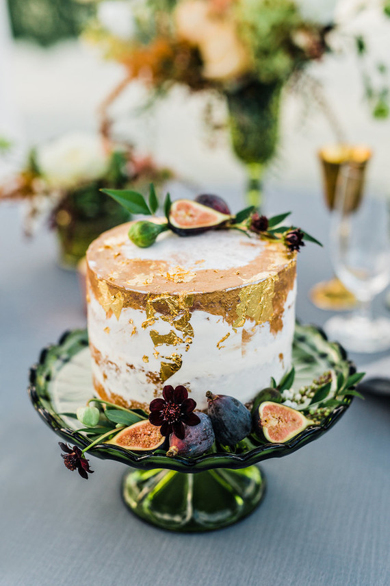 gold leaf fall wedding cake