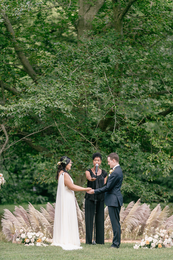 pampas grass circle for wedding ceremony