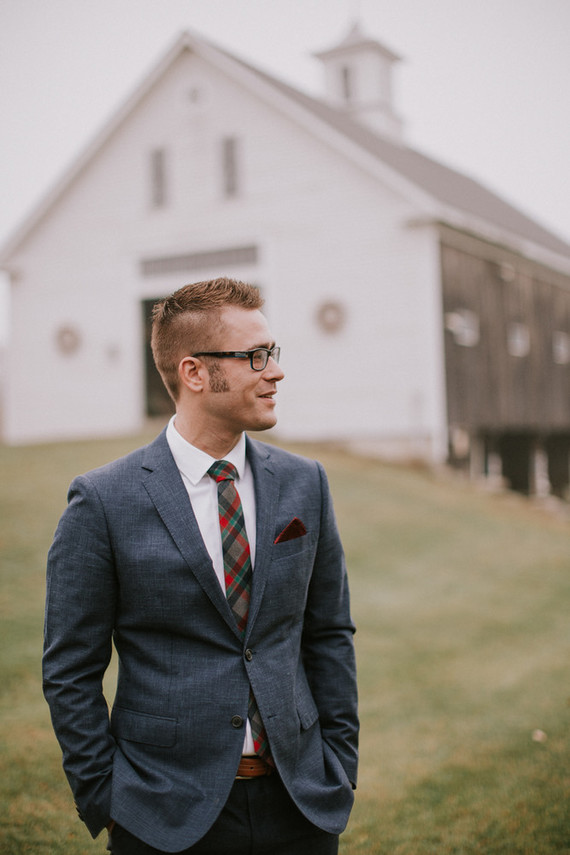 Moody fall barn wedding in Maine